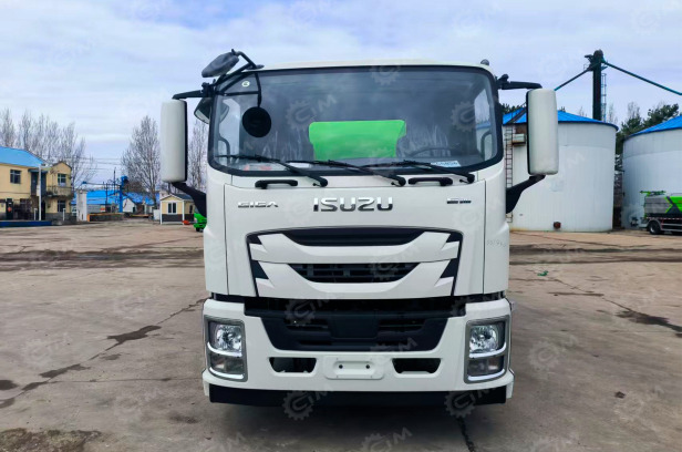 Илосос с размывом (каналопромывочная машина) на шасси ISUZU 4x2 дв 221kw бочка для сточных вод - Ассенизатор, илосос: фото 1 Илосос с размывом (каналопромывочная машина) на шасси ISUZU 4x2 дв 221kw бочка для сточных вод - Ассенизатор, илосос: фото 1
