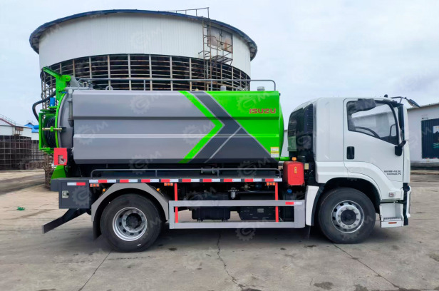 Илосос с размывом (каналопромывочная машина) на шасси ISUZU 4x2 дв 279kw бочка для сточных вод - Ассенизатор, илосос: фото 1 Илосос с размывом (каналопромывочная машина) на шасси ISUZU 4x2 дв 279kw бочка для сточных вод - Ассенизатор, илосос: фото 1