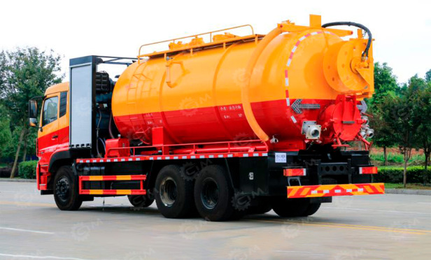 Илосос с размывом (каналопромывочная машина) на шасси ISUZU 8x4 дв 338kw бочка для сточных вод - Ассенизатор: фото 1 Илосос с размывом (каналопромывочная машина) на шасси ISUZU 8x4 дв 338kw бочка для сточных вод - Ассенизатор: фото 1