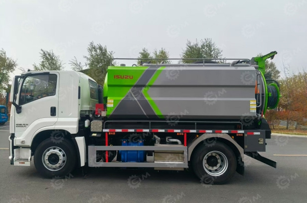 Илосос с размывом на шасси ISUZU 4x2 дв. 177kw бочка для сточных вод 10м³, чистой воды 3м³ насо - Ассенизатор, илосос: фото 2 Илосос с размывом на шасси ISUZU 4x2 дв. 177kw бочка для сточных вод 10м³, чистой воды 3м³ насо - Ассенизатор, илосос: фото 2