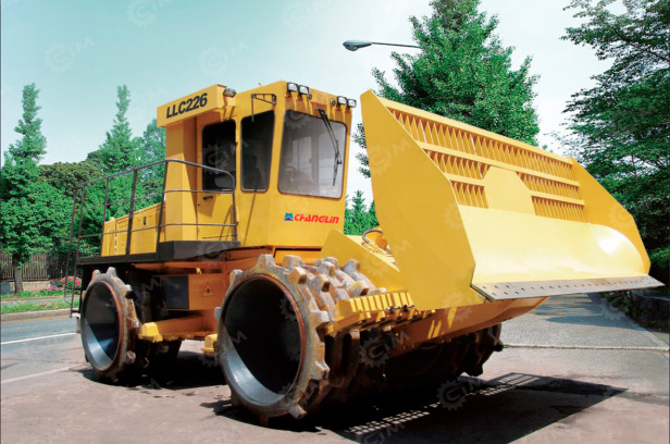 Компактор (уплотнитель грунта и отходов) CHANGLIN LLC226, масса 26т - Компактор: фото 1 Компактор (уплотнитель грунта и отходов) CHANGLIN LLC226, масса 26т - Компактор: фото 1