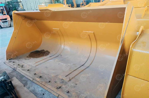 Ковш 4,5м3 на фронтальный погрузчик Shandong SEM 655D - Ковш для погрузчика: фото 1 Ковш 4,5м3 на фронтальный погрузчик Shandong SEM 655D - Ковш для погрузчика: фото 1