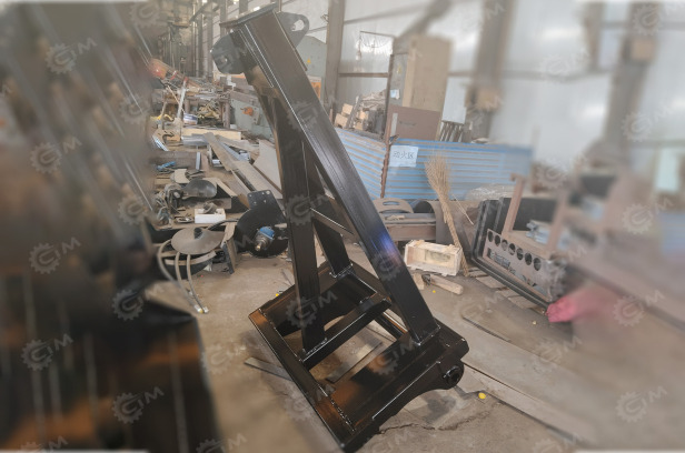 Кран-балка (крановая стрела) на фронтальный погрузчик YUGONG 930 (не телескопическая, под обыч - Стрела для Кранов: фото 1 Кран-балка (крановая стрела) на фронтальный погрузчик YUGONG 930 (не телескопическая, под обыч - Стрела для Кранов: фото 1