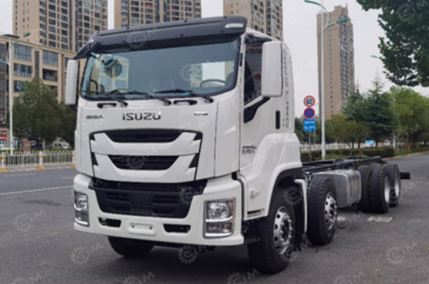Крюковой погрузчик (мультилифт) на шасси ISUZU 8x4 дв 257kw гп 18 тонн - Крюковой мультилифт: фото 1 Крюковой погрузчик (мультилифт) на шасси ISUZU 8x4 дв 257kw гп 18 тонн - Крюковой мультилифт: фото 1