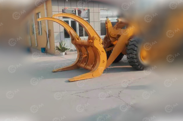Лесозахват на фронтальный погрузчик Shandong SEM 636D - Грейфер для Лесозаготовительной техники: фото 2 Лесозахват на фронтальный погрузчик Shandong SEM 636D - Грейфер для Лесозаготовительной техники: фото 2