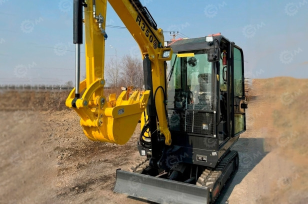 Мини-экскаватор RIPPA R350 3 т с поворотной стрелой - Мини-экскаватор: фото 2 Мини-экскаватор RIPPA R350 3 т с поворотной стрелой - Мини-экскаватор: фото 2