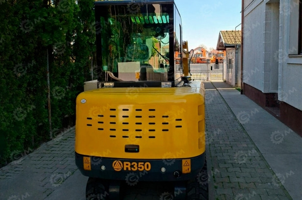 Мини-экскаватор RIPPA R350 с поворотной стрелой, дв Kubota V1505, 4 цилиндра - Мини-экскаватор: фото 3 Мини-экскаватор RIPPA R350 с поворотной стрелой, дв Kubota V1505, 4 цилиндра - Мини-экскаватор: фото 3