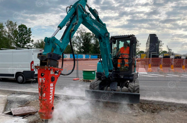 Мини-экскаватор Sunward SWE60F-3 быстросъем, гидромолот, два комплекта фильтров, две дополнител - Мини-экскаватор: фото 1 Мини-экскаватор Sunward SWE60F-3 быстросъем, гидромолот, два комплекта фильтров, две дополнител - Мини-экскаватор: фото 1