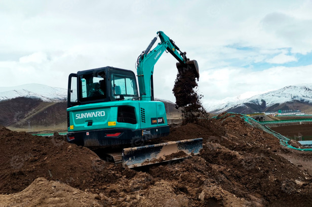 Мини-экскаватор Sunward SWE60F - Мини-экскаватор: фото 1 Мини-экскаватор Sunward SWE60F - Мини-экскаватор: фото 1