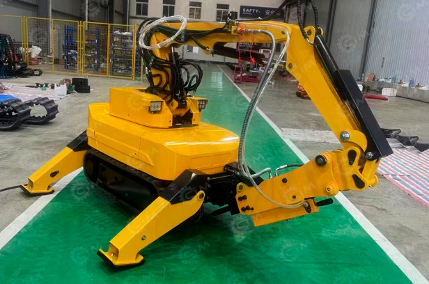 Мини-экскаватор гусеничный YUGONG YGPC-200C ковш 0,15м3, гидромолот, ПДУ - Гусеничный экскаватор: фото 1 Мини-экскаватор гусеничный YUGONG YGPC-200C ковш 0,15м3, гидромолот, ПДУ - Гусеничный экскаватор: фото 1