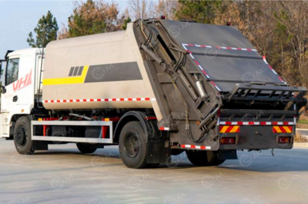 Мусоровоз на шасси ISUZU 4x2 дв 151Kw гп 7т объем 16+2 м³ - Мусоровоз: фото 1 Мусоровоз на шасси ISUZU 4x2 дв 151Kw гп 7т объем 16+2 м³ - Мусоровоз: фото 1