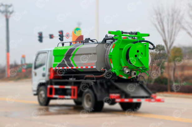 Надстройка к илососу с размывом бочка для сточных вод 5м³ чистой воды 3 м³ насос 300 м3/ч насад - Ассенизатор, илосос: фото 1 Надстройка к илососу с размывом бочка для сточных вод 5м³ чистой воды 3 м³ насос 300 м3/ч насад - Ассенизатор, илосос: фото 1