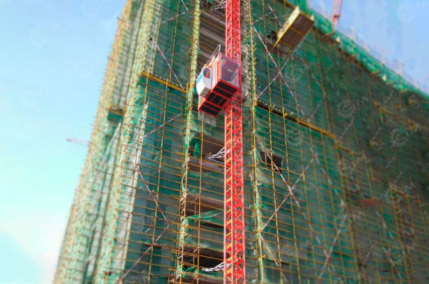 Подъёмник мачтовый грузо-пасcажирский Dahan SC200 1 кабина высота 102м гп 2т - Вертикальный мачтовый подъемник: фото 1 Подъёмник мачтовый грузо-пасcажирский Dahan SC200 1 кабина высота 102м гп 2т - Вертикальный мачтовый подъемник: фото 1