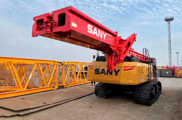 Роторная буровая установка SANY SR405S - Буровая машина: фото 1 Роторная буровая установка SANY SR405S - Буровая машина: фото 1