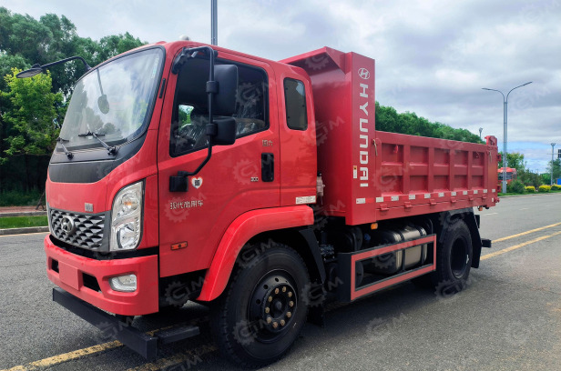 Самосвал HYUNDAI 4х2 дв 147kw кузов с передним подъёмником 4350х2200х800 синхронизатор запаска - Самосвал: фото 1 Самосвал HYUNDAI 4х2 дв 147kw кузов с передним подъёмником 4350х2200х800 синхронизатор запаска - Самосвал: фото 1