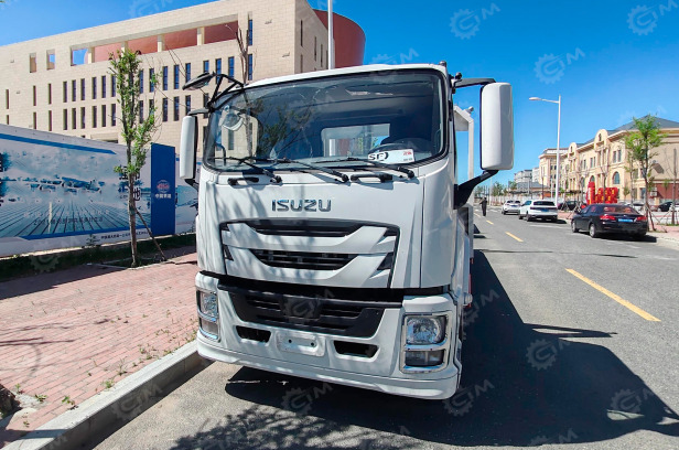 Самосвал ISUZU 4х2 дв 151kw гп 8 тонн кузов 6500х2300х900 - Самосвал: фото 1 Самосвал ISUZU 4х2 дв 151kw гп 8 тонн кузов 6500х2300х900 - Самосвал: фото 1