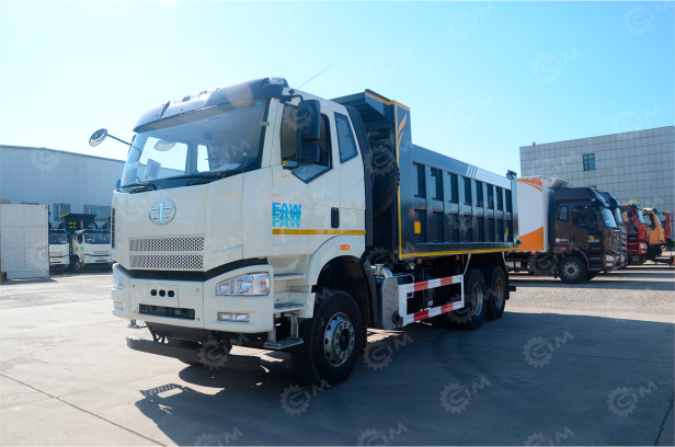 Самосвал ISUZU 6х4 дв 221kw гп 10т - Самосвал: фото 1 Самосвал ISUZU 6х4 дв 221kw гп 10т - Самосвал: фото 1