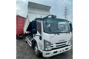 Самосвал ISUZU 700P 4x2 г/п 5 тонн 138кВт/188 л.с. - Самосвал: фото 1 Самосвал ISUZU 700P 4x2 г/п 5 тонн 138кВт/188 л.с. - Самосвал: фото 1