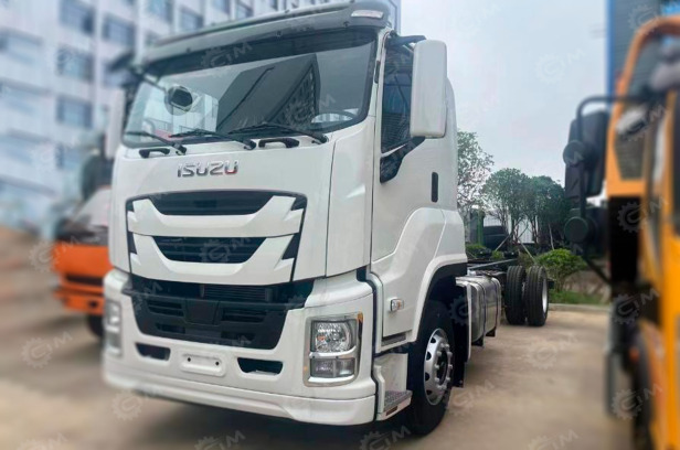 Шасси ISUZU 4х2 дв 151kw общая масса 18т колёсная база 4500 - Грузовик-шасси: фото 1 Шасси ISUZU 4х2 дв 151kw общая масса 18т колёсная база 4500 - Грузовик-шасси: фото 1