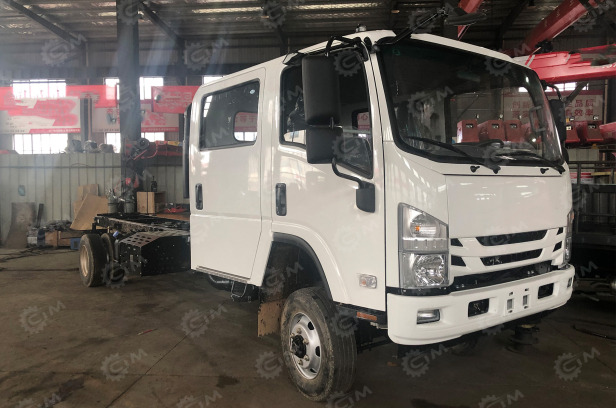 Шасси ISUZU 4х2 дв 96kw гп 3т KV100 - Грузовик-шасси: фото 1 Шасси ISUZU 4х2 дв 96kw гп 3т KV100 - Грузовик-шасси: фото 1