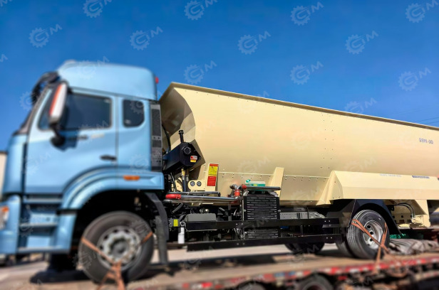 Смеситель кормораздатчик на шасси ISUZU 4х2 дв 177kw 24m³ - Кормораздатчик: фото 1 Смеситель кормораздатчик на шасси ISUZU 4х2 дв 177kw 24m³ - Кормораздатчик: фото 1