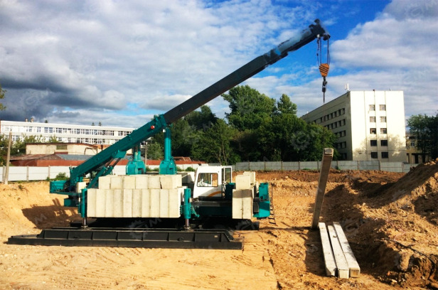 Свайный копер Sunward ZYJ360B - Сваебойная установка: фото 1 Свайный копер Sunward ZYJ360B - Сваебойная установка: фото 1