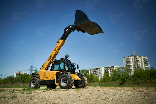 Телескопический погрузчик YUGONG TR735 4WD - Телескопический погрузчик: фото 1 Телескопический погрузчик YUGONG TR735 4WD - Телескопический погрузчик: фото 1