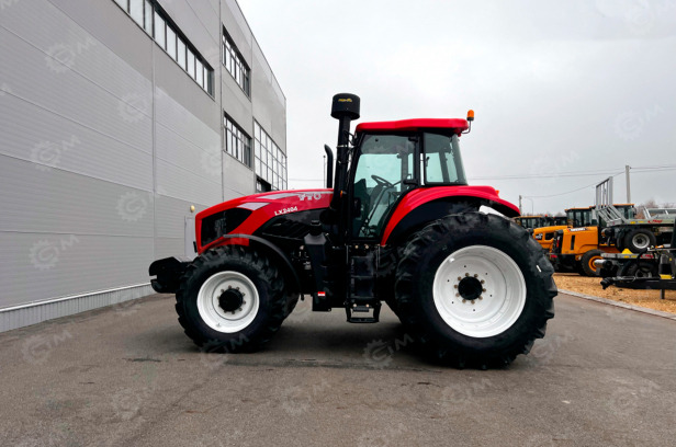 Трактор YTO-LX2404, 4 задних колеса - Трактор: фото 1 Трактор YTO-LX2404, 4 задних колеса - Трактор: фото 1