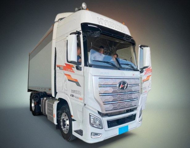 Тягач HYUNDAI 6х4 дв 397 kw рессоры - Тягач: фото 1 Тягач HYUNDAI 6х4 дв 397 kw рессоры - Тягач: фото 1