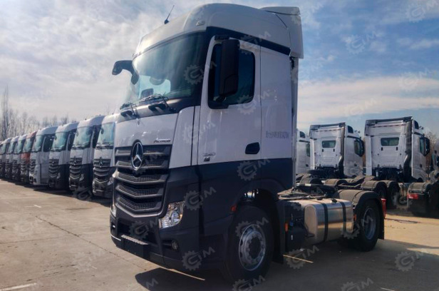 Тягач Mercedes-Benz ACTROS 4х2 1853 530 л.с. - Тягач: фото 1 Тягач Mercedes-Benz ACTROS 4х2 1853 530 л.с. - Тягач: фото 1