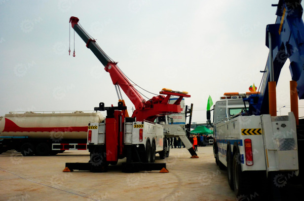 Тяжелый эвакуатор ISUZU 6x4 дв 382Kw гп 30 тонн поворотный кран CHENG LI - Эвакуатор: фото 1 Тяжелый эвакуатор ISUZU 6x4 дв 382Kw гп 30 тонн поворотный кран CHENG LI - Эвакуатор: фото 1