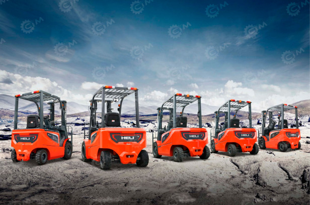 Вилочный погрузчик Heli CPD15-A5H4-S, электрический, высота подъёма 3м, каретка с боковым смеще - Дизельный погрузчик: фото 1 Вилочный погрузчик Heli CPD15-A5H4-S, электрический, высота подъёма 3м, каретка с боковым смеще - Дизельный погрузчик: фото 1