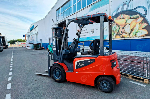 Вилочный погрузчик Helin CPD25 электрический гп 2,5т высота подъема 3м, аккумулятор литий ионны - Электропогрузчик: фото 1 Вилочный погрузчик Helin CPD25 электрический гп 2,5т высота подъема 3м, аккумулятор литий ионны - Электропогрузчик: фото 1