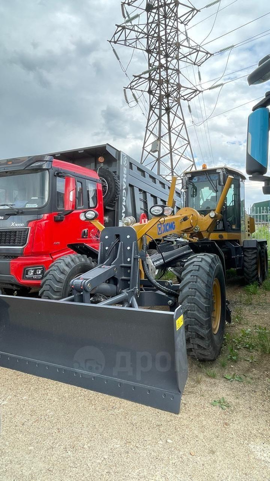 XCMG GR215A - Грейдер: фото 1 XCMG GR215A - Грейдер: фото 1