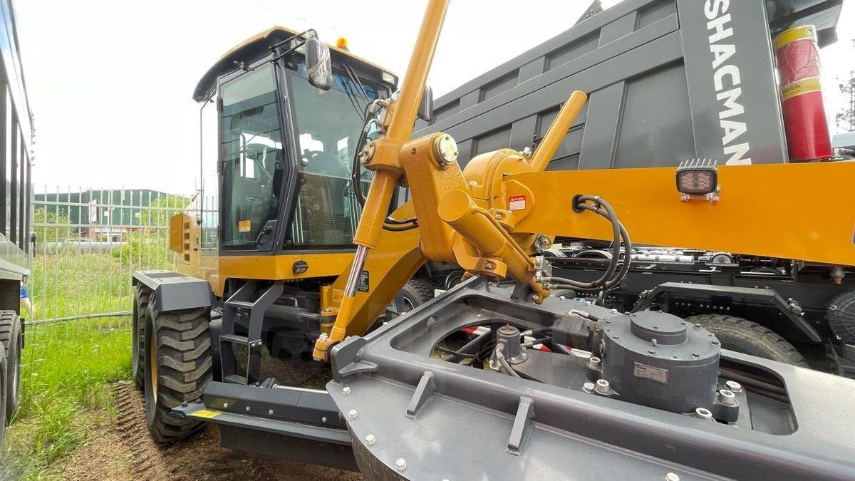 XCMG GR215A - Грейдер: фото 2 XCMG GR215A - Грейдер: фото 2