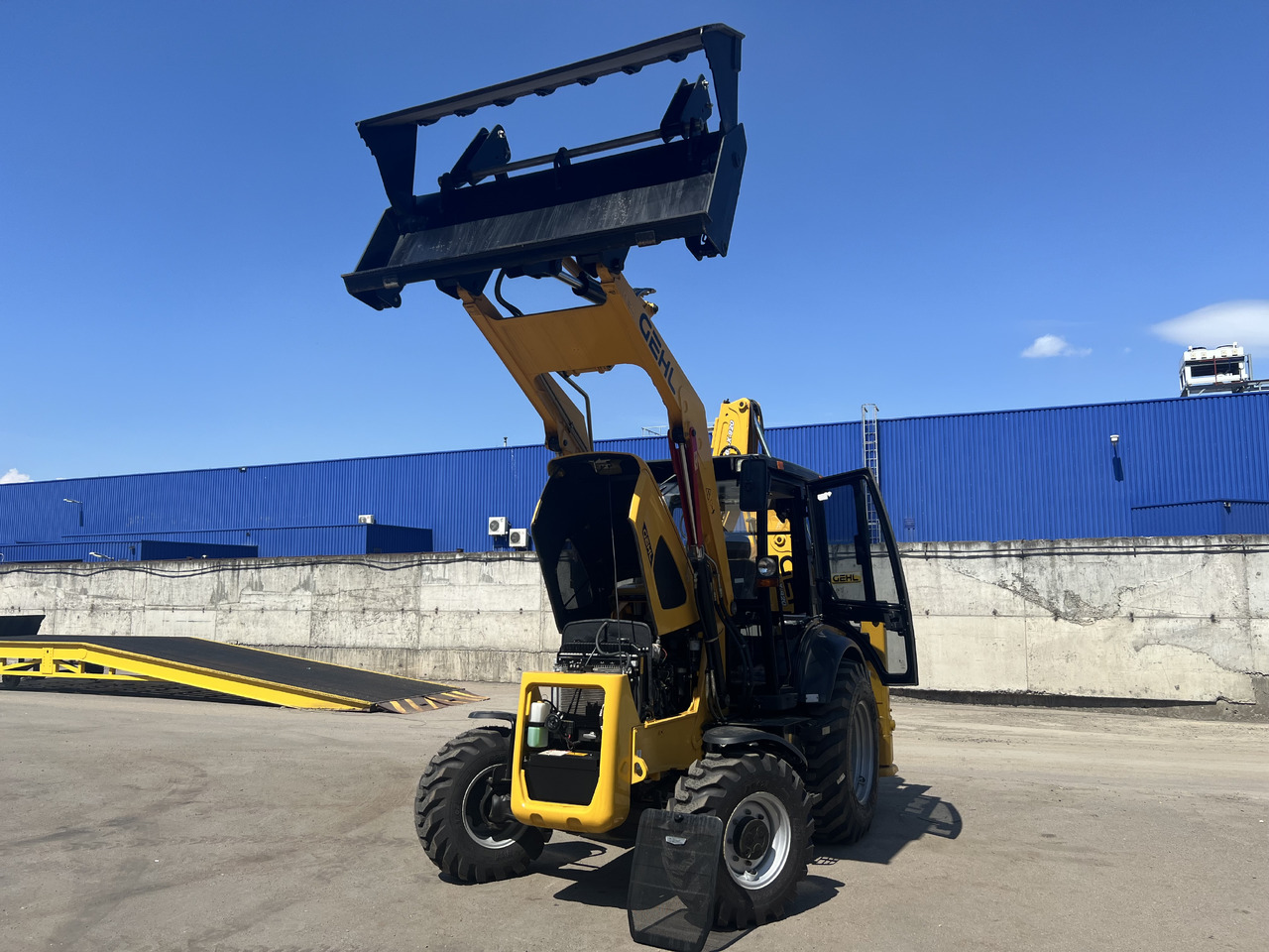 Новый Экскаватор-погрузчик GEHL GBL-X 920: фото 32