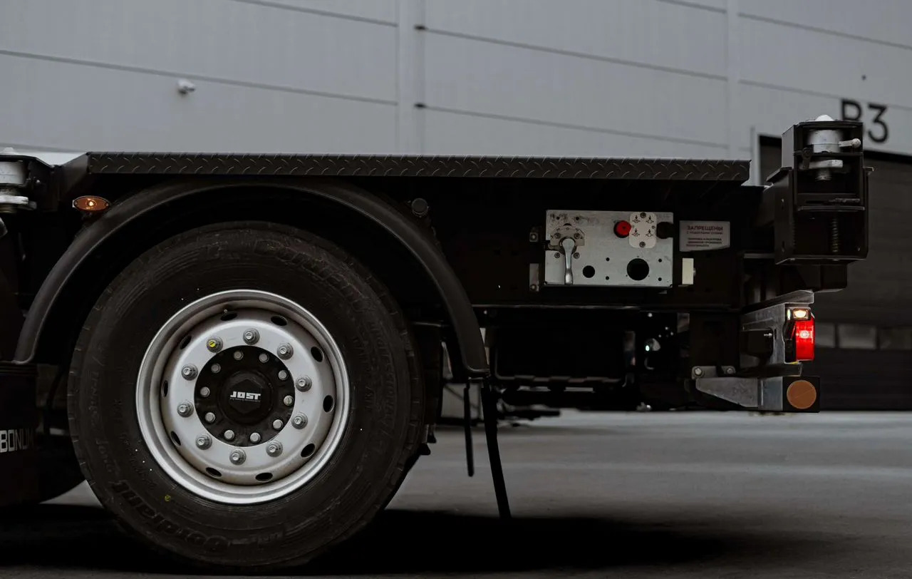 Новый Полуприцеп-контейнеровоз/ Сменный кузов Полуприцеп контейнеровоз Bonum 914295-05, 2024: фото 8