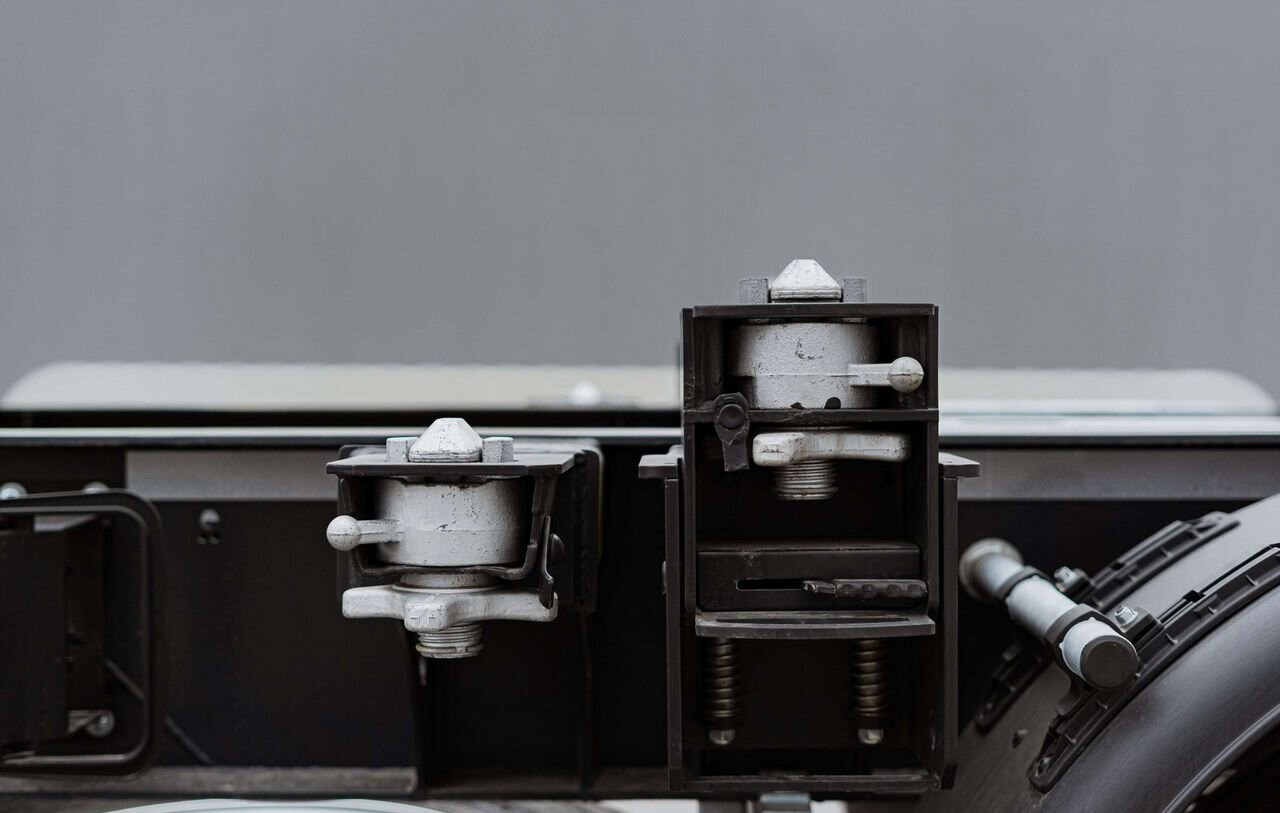 Новый Полуприцеп-контейнеровоз/ Сменный кузов Полуприцеп контейнеровоз Bonum 914295-05, 2024: фото 18