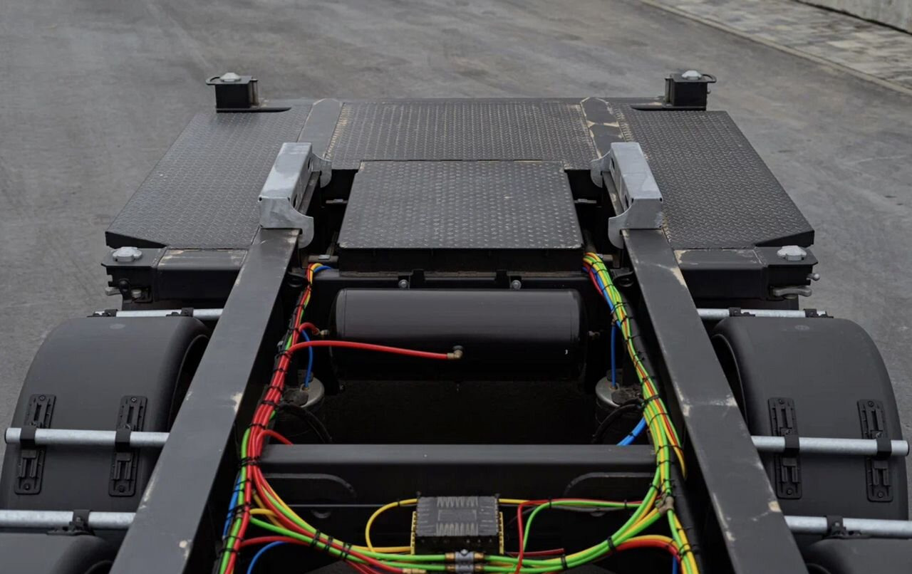 Новый Полуприцеп-контейнеровоз/ Сменный кузов Полуприцеп контейнеровоз Bonum 914295-05, 2024: фото 13