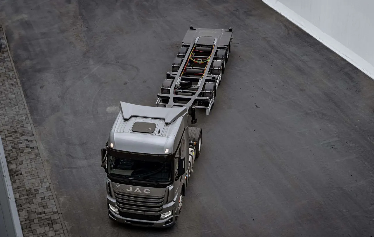 Полуприцеп контейнеровоз Bonum 914295-05, 2024 - Полуприцеп контейнеровоз (BDF, сменный кузов): фото 2 Полуприцеп контейнеровоз Bonum 914295-05, 2024 - Полуприцеп контейнеровоз (BDF, сменный кузов): фото 2