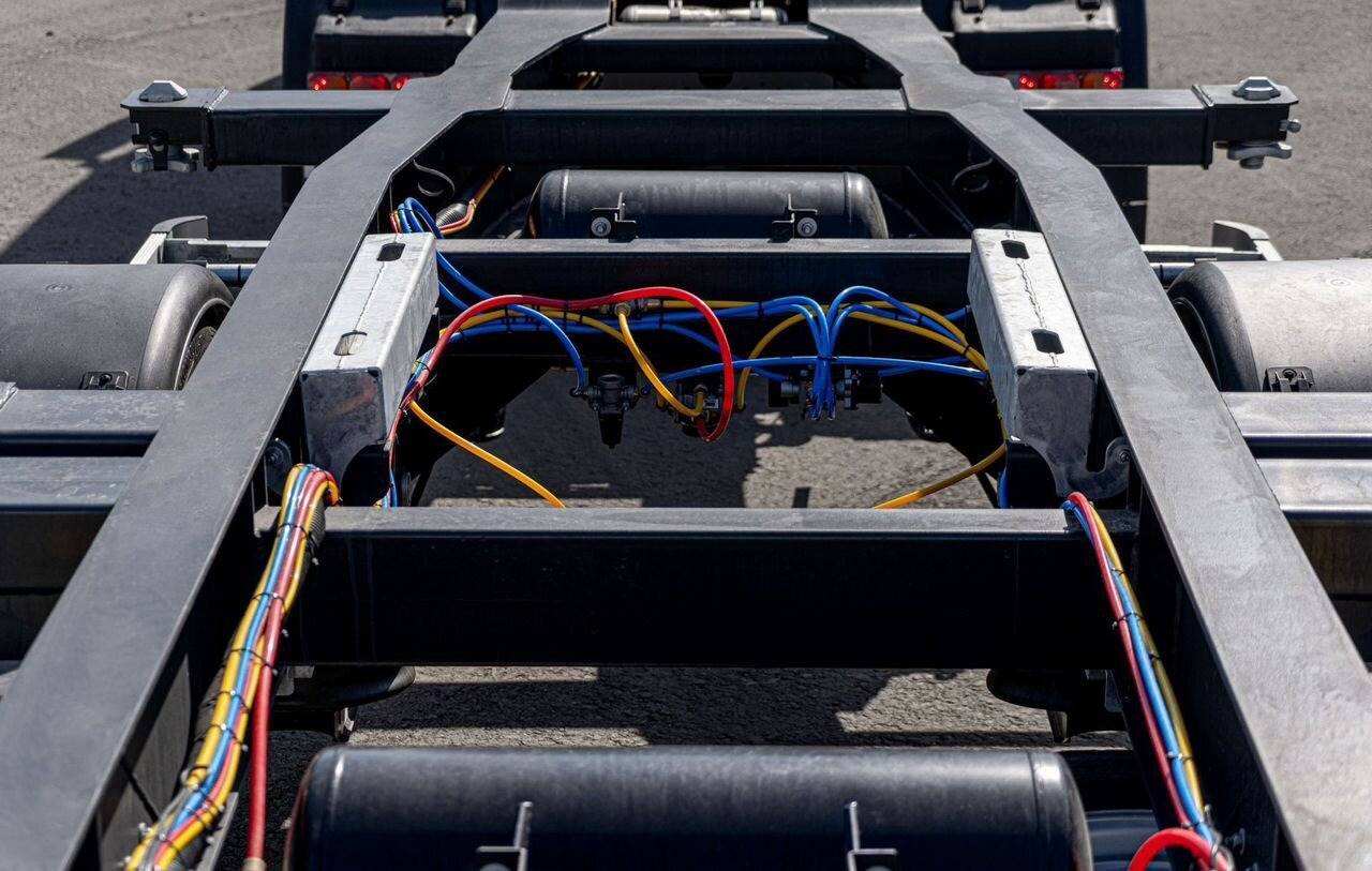 Новый Полуприцеп контейнеровоз (BDF, сменный кузов) Полуприцеп контейнеровоз Bonum 914295-05, 2024: фото 10