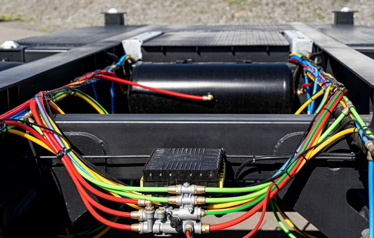 Новый Полуприцеп контейнеровоз (BDF, сменный кузов) Полуприцеп контейнеровоз Bonum 914295-05, 2024: фото 19