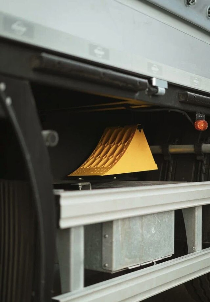 Новый Тентованный полуприцеп Полуприцеп шторно-бортовой Bonum 914296-03, 2024: фото 10