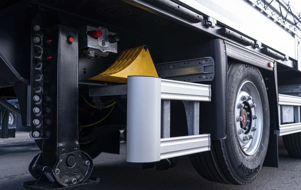 Новый Тентованный полуприцеп Полуприцеп шторно-бортовой Bonum 914296-03, 2025: фото 6