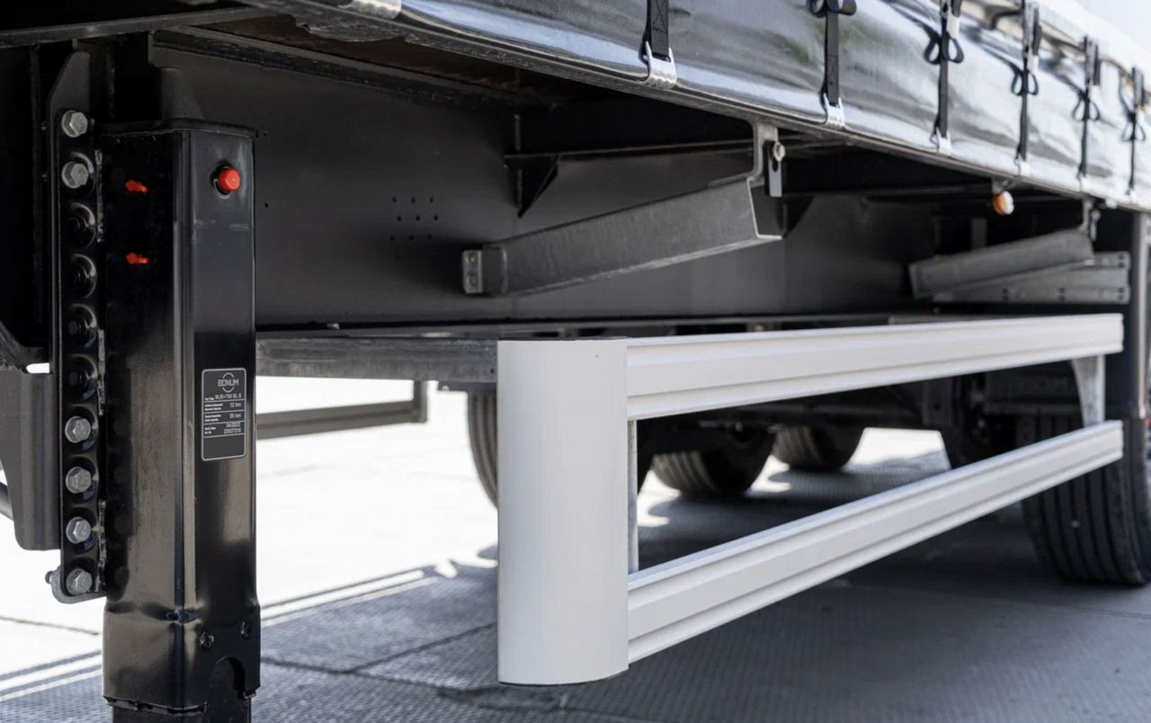 Новый Тентованный полуприцеп Полуприцеп шторный Bonum 914296-04, 2024: фото 10