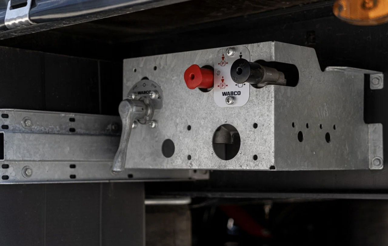 Новый Тентованный полуприцеп Полуприцеп шторный Bonum 914296-04, 2024: фото 9 Новый Тентованный полуприцеп Полуприцеп шторный Bonum 914296-04, 2024: фото 9