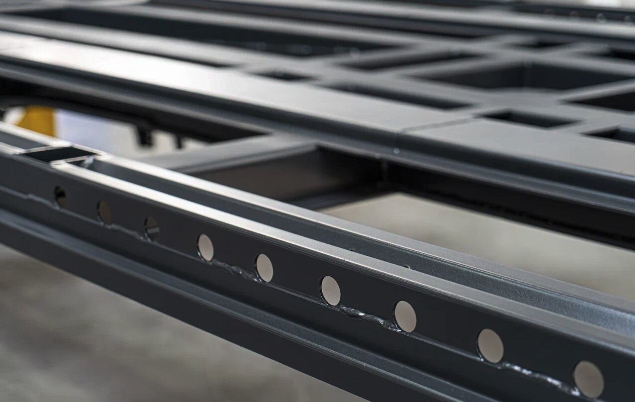 Новый Тентованный полуприцеп Полуприцеп шторный Bonum 914296-04, 2024: фото 17