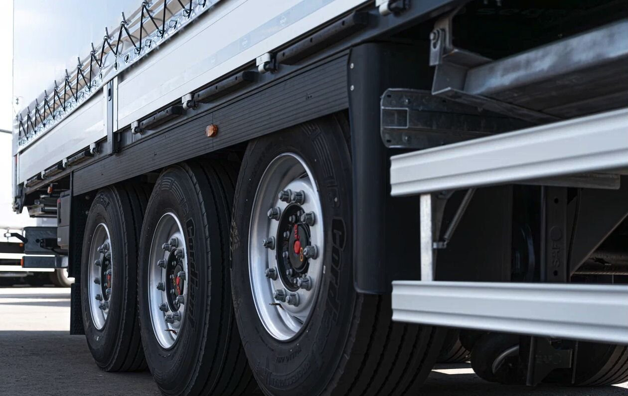 Новый Тентованный полуприцеп Полуприцеп шторный Bonum 914296-04, 2024: фото 9