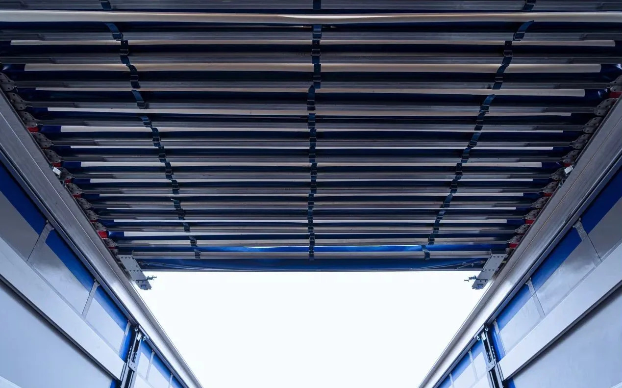 Новый Тентованный полуприцеп Полуприцеп шторный Bonum 914296-04, 2024: фото 6