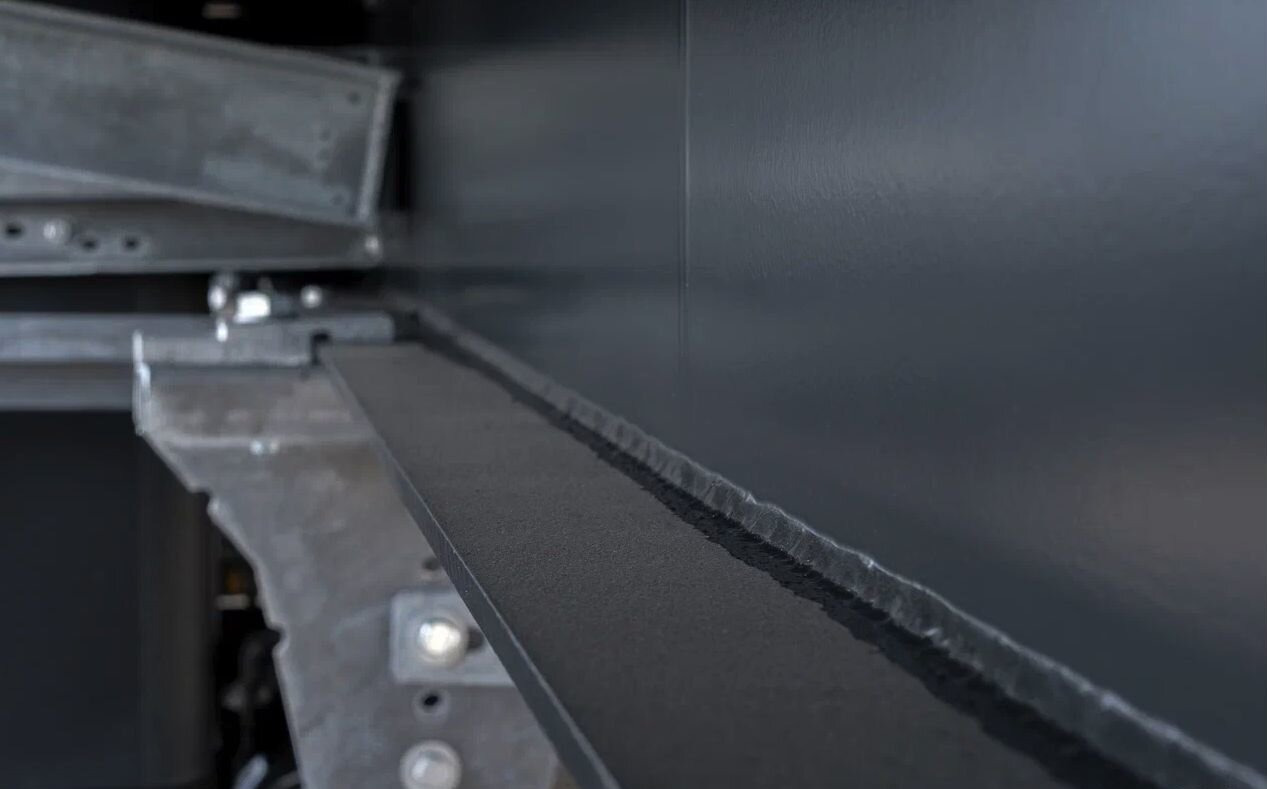 Новый Тентованный полуприцеп Полуприцеп шторный Bonum 914296-04, 2024: фото 9